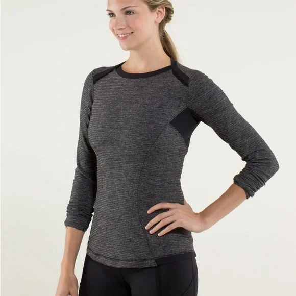 Lululemon Athletica Gray Fitted Ruched Long Sleeve Tee - Picture 3 of 12